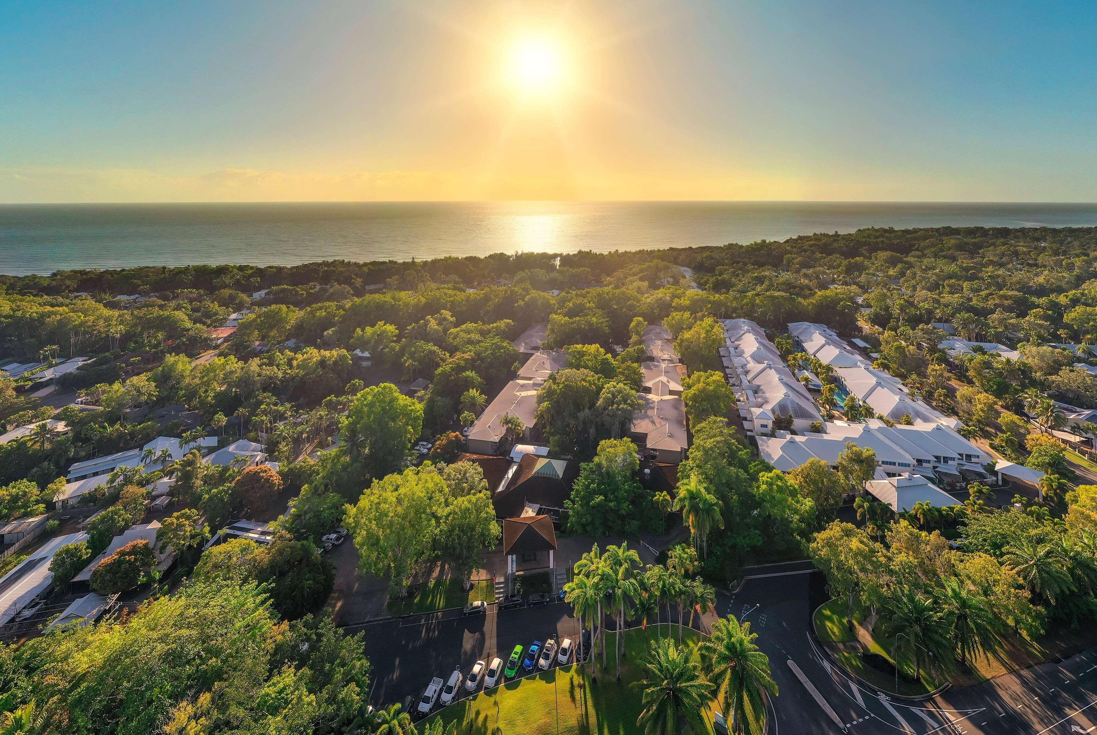 Ramada Resort By Wyndham Port Douglas Exterior foto